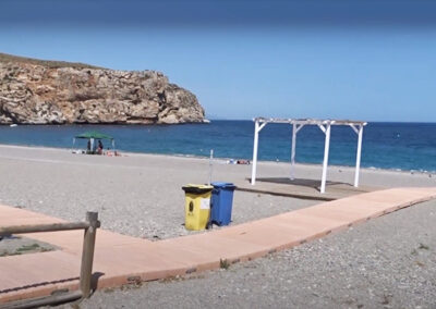 Playas con bandera Azul en Granada - Playa Calahonda