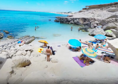 Playas nudistas en Formentera - Caló D'Es Morts