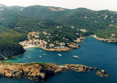 Playas de Begur - Cala Sa Tuna (Vista aérea)