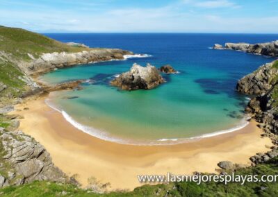 Visitar la playa de San Juan de la Canal en Costa Quebrada (Cantabria) - Como llegar, recomendaciones, servicios, mareas, tiempo, servicios